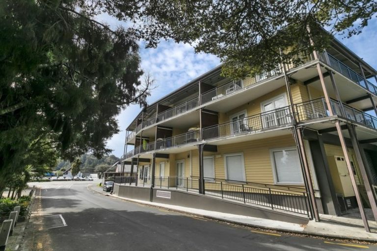 Photo of property in The Grand Apartments, 2b/4 Kell Drive, Albany, Auckland, 0632