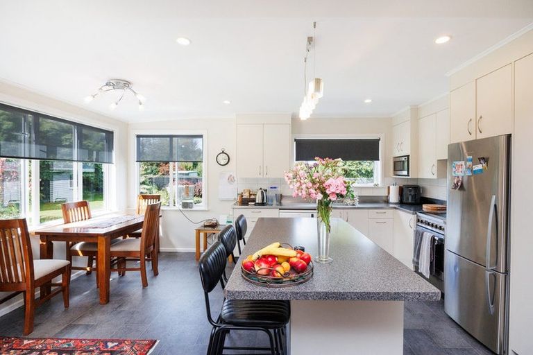 Photo of property in 8a Bond Street, Marton, 4710