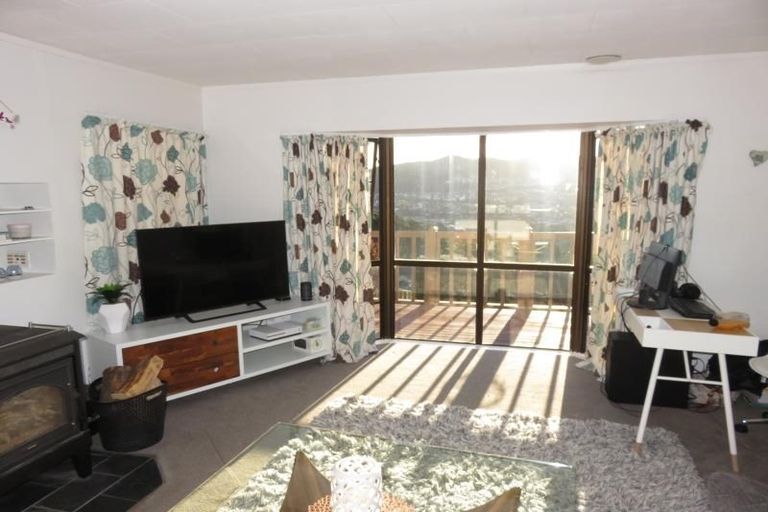 Photo of property in 9 Trinidad Crescent, Grenada Village, Wellington, 6037