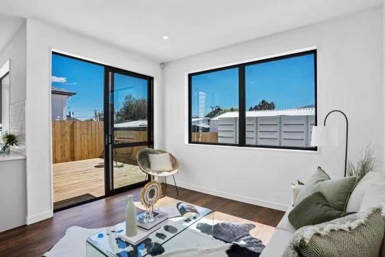 Photo of property in 57 Horokaka Street, Massey, Auckland, 0614