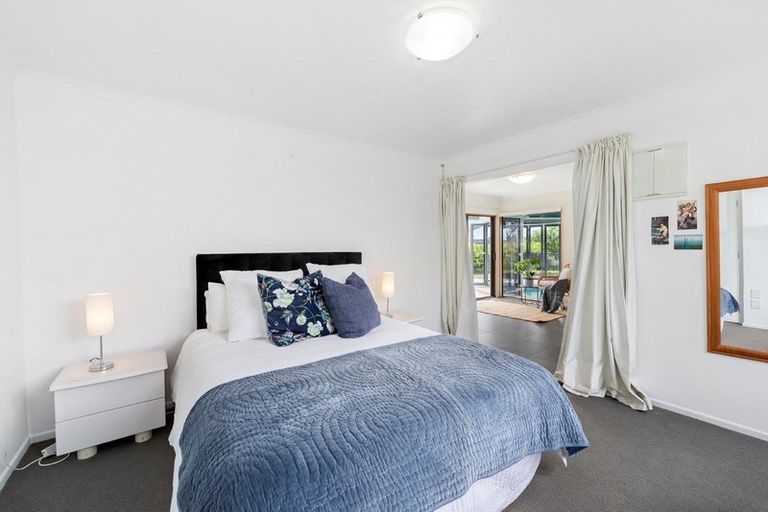 Photo of property in 8 Lister Street, Point Chevalier, Auckland, 1022