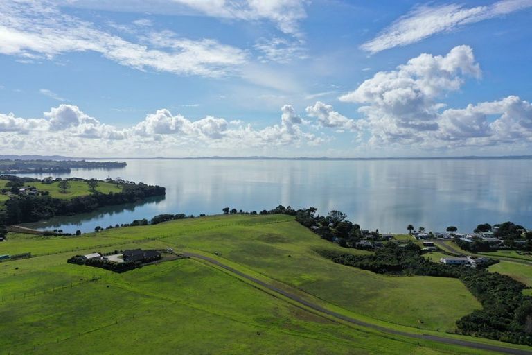 Photo of property in 40 Opoia Drive, Awhitu, 2684