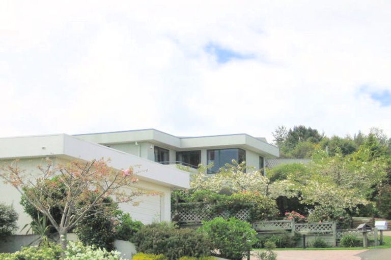 Photo of property in 43 Arrowsmith Avenue, Waipahihi, Taupo, 3330