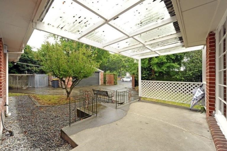 Photo of property in 1/65 Yaldhurst Road, Sockburn, Christchurch, 8042