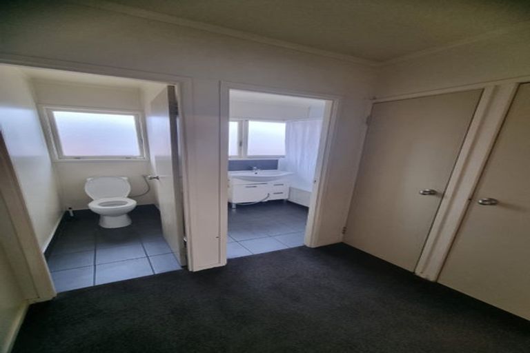Photo of property in 1/39b Harrington Road, Henderson, Auckland, 0610
