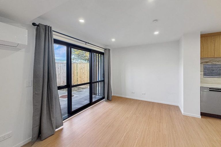 Photo of property in 5/6 Victoria Street, Ebdentown, Upper Hutt, 5018