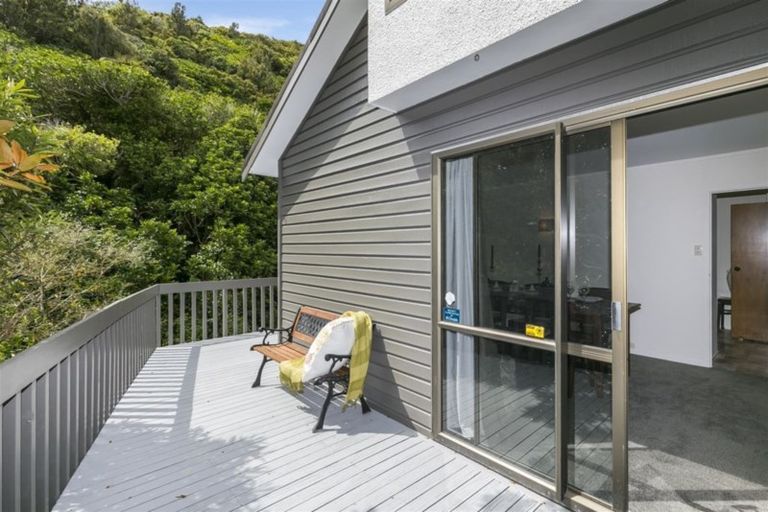 Photo of property in 70b Amapur Drive, Khandallah, Wellington, 6035