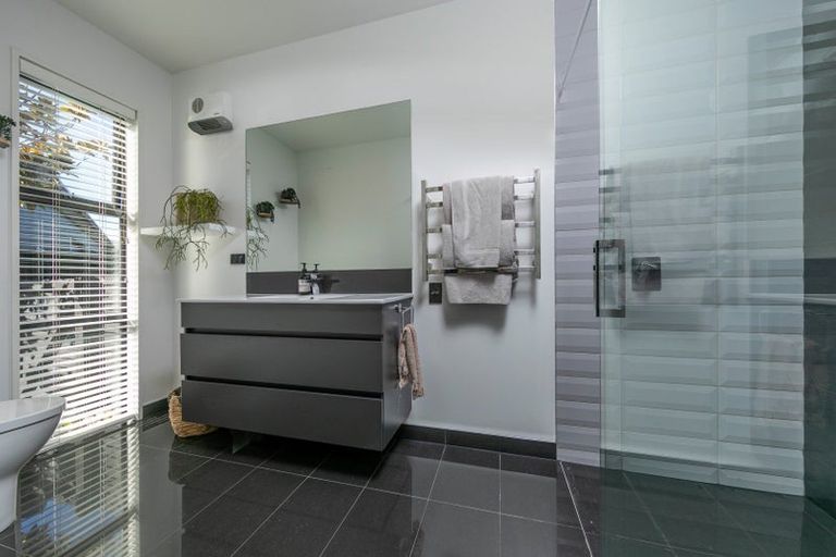 Photo of property in 21 Hewson Crescent, Lake Hawea, Wanaka, 9382