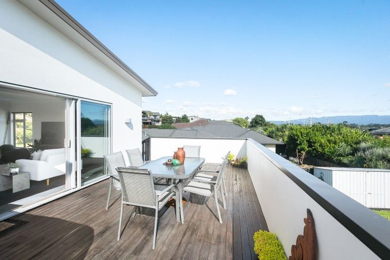 Photo of property in 12 Haden Place, Omokoroa, 3114