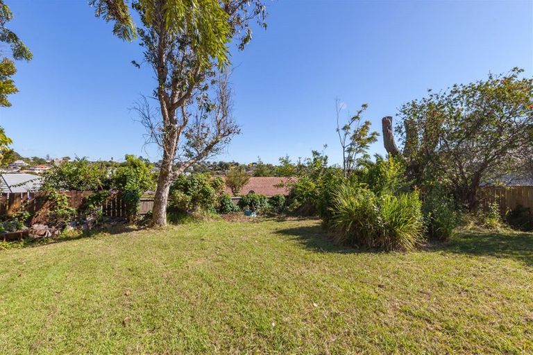 Photo of property in 1/612 Beach Road, Browns Bay, Auckland, 0630
