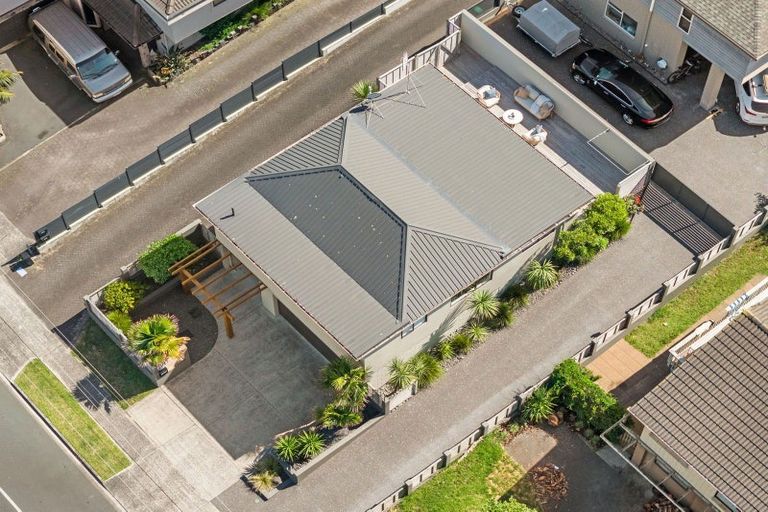 Photo of property in 325a Oceanbeach Road, Mount Maunganui, 3116