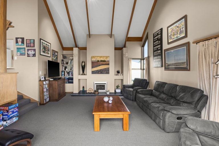 Photo of property in 12a Cobden Crescent, Bluff Hill, Napier, 4110