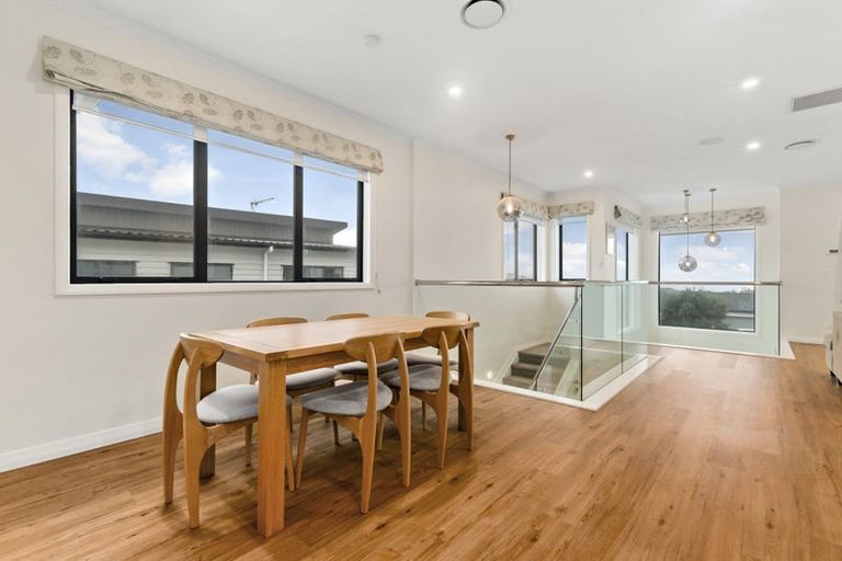 Photo of property in 19 Pacific Heights Road, Orewa, 0931