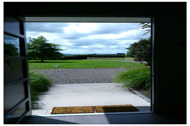 Photo of property in 209 Karaka Nth Road, Karaka, Papakura, 2580