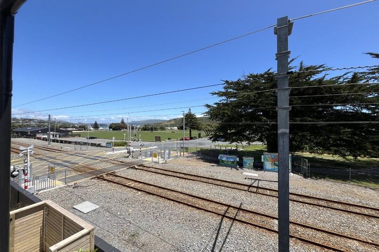 Photo of property in 1/10 Pascoe Avenue, Paremata, Porirua, 5026