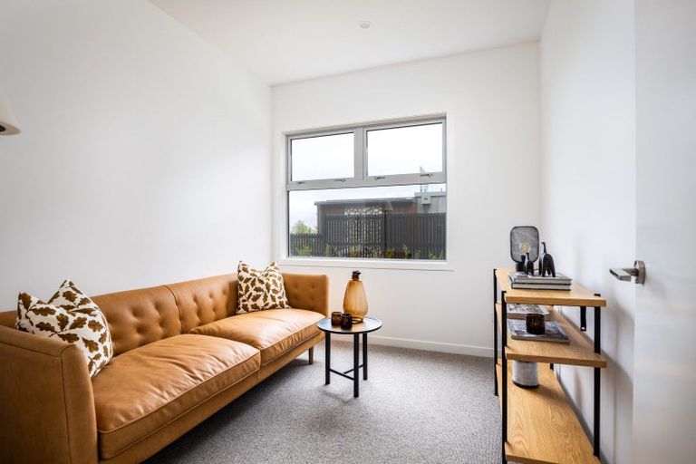 Photo of property in 16b Hine Street, New Plymouth, 4310