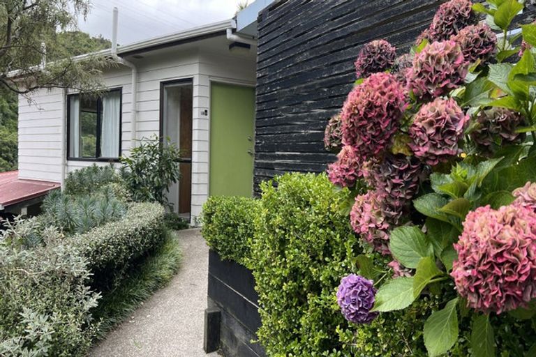 Photo of property in 34 Blackbridge Road, Wadestown, Wellington, 6012