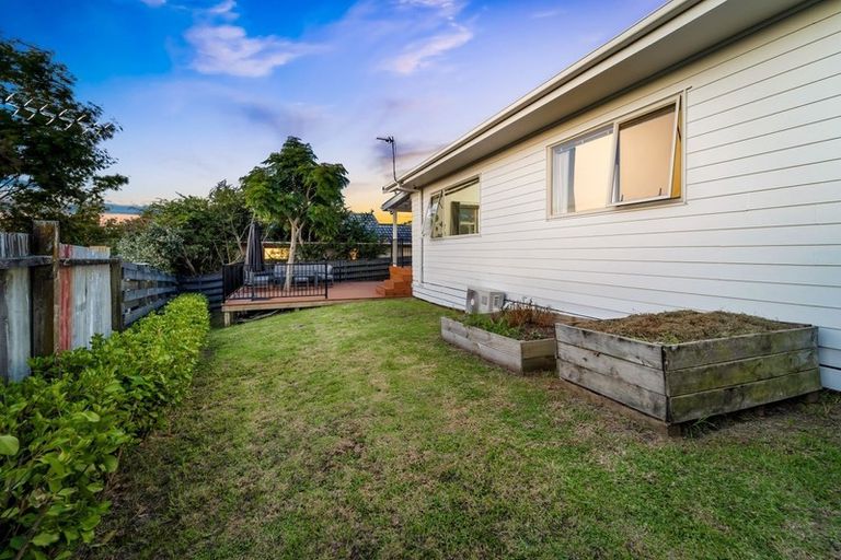 Photo of property in 21a Sabot Place, Massey, Auckland, 0614