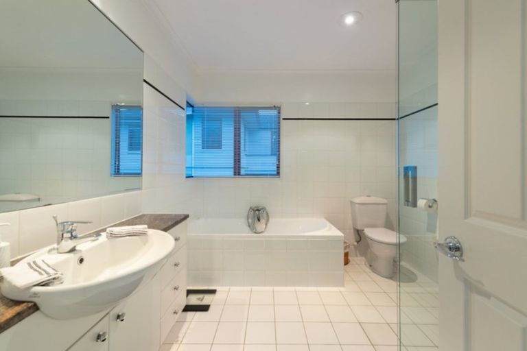 Photo of property in 126a Marine Parade, Mount Maunganui, 3116