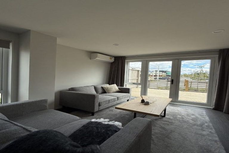 Photo of property in 116 Te Puketoka Lane, Mangere, Auckland, 2022