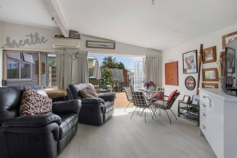 Photo of property in 17 Silverton Road, Waihi, 3610