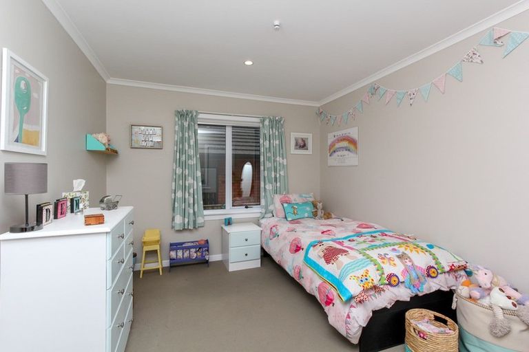 Photo of property in 61 Lismore Street, Merrilands, New Plymouth, 4312