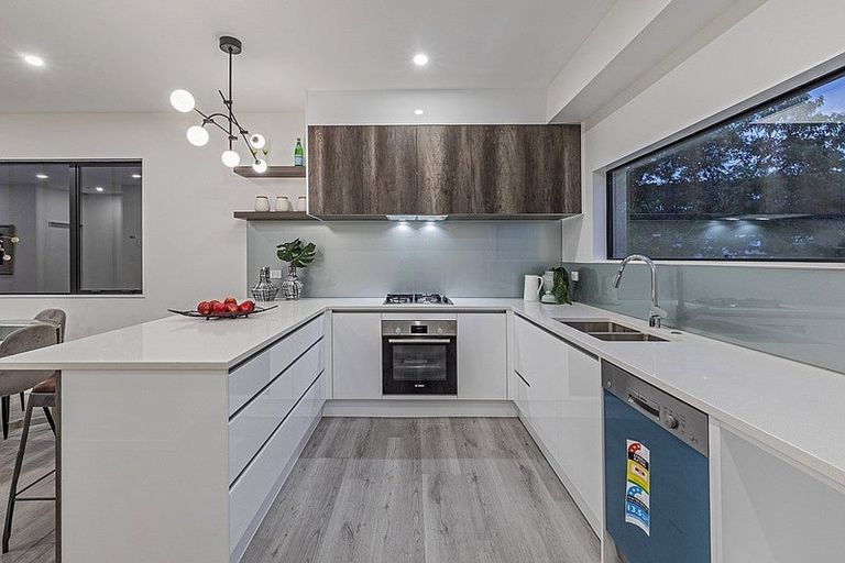 Photo of property in 10 Waka Street, Albany Heights, Auckland, 0632