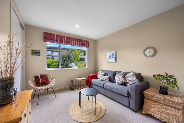 Photo of property in 5 Centre Crescent, Wanaka, 9305