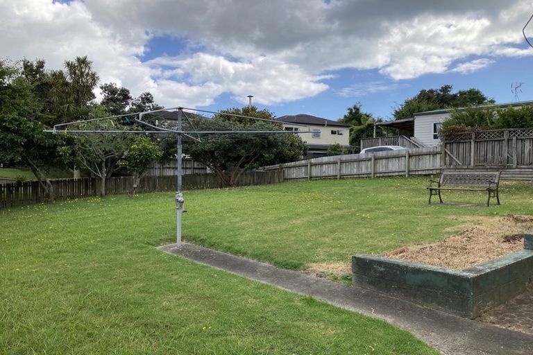 Photo of property in 17 Camrose Place, Glenfield, Auckland, 0629