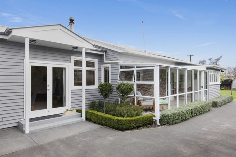 Photo of property in 32 Windermere Road, Papanui, Christchurch, 8053