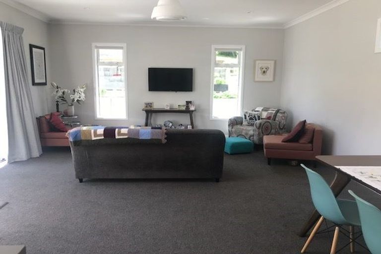 Photo of property in 27 Monaghan Avenue, Karori, Wellington, 6012