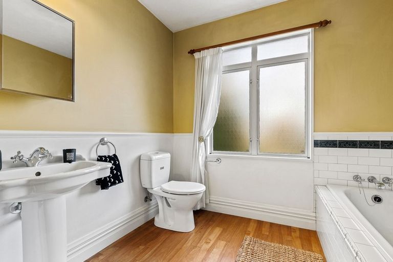 Photo of property in 34a Strowan Road, Strowan, Christchurch, 8052