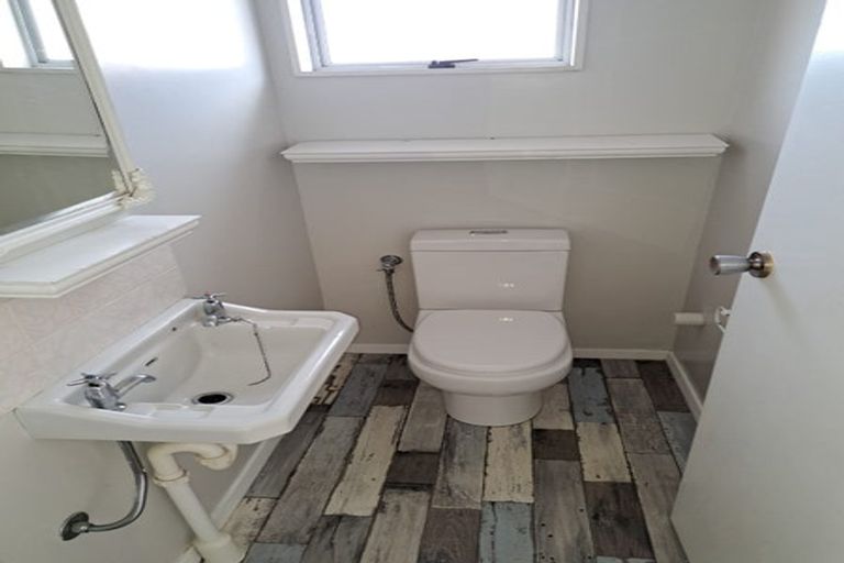 Photo of property in 44a Bauchop Road, Waterloo, Lower Hutt, 5011