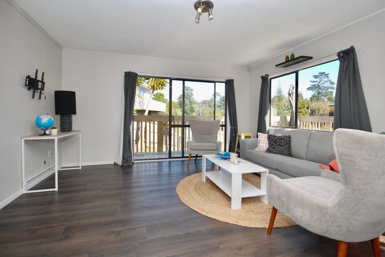 Photo of property in 2/47 Flaxdale Street, Birkdale, Auckland, 0626