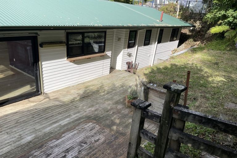 Photo of property in 76 Elmslie Road, Pinehaven, Upper Hutt, 5019