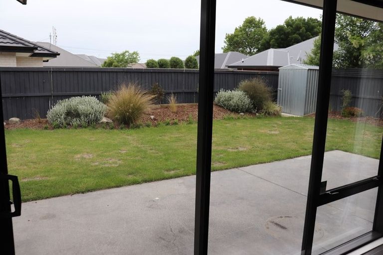 Photo of property in 2 Little Oaks Drive, Yaldhurst, Christchurch, 8042