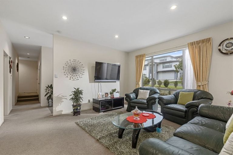 Photo of property in 5 Northbrook Close, Greenhithe, Auckland, 0632