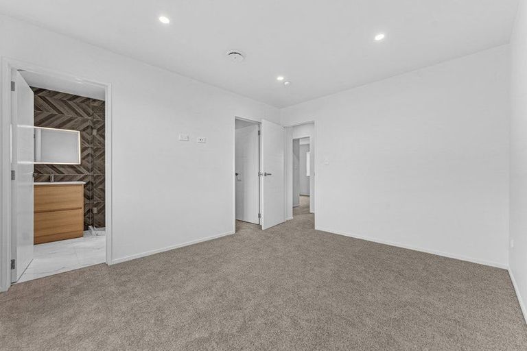 Photo of property in 22b Justamere Place, Weymouth, Auckland, 2103