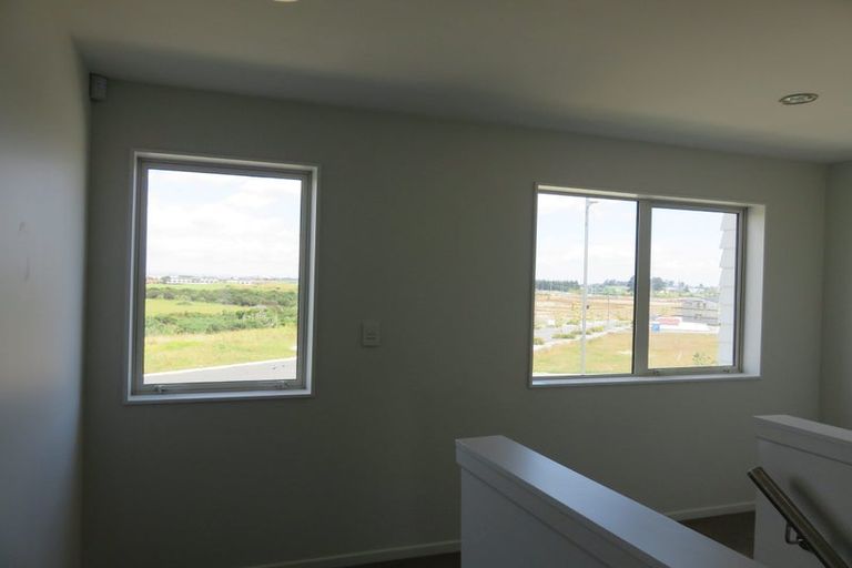 Photo of property in 70 Pencaitland Drive, Flat Bush, Auckland, 2019