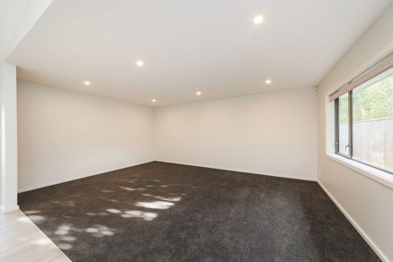 Photo of property in 5a Woodstock Place, Hokowhitu, Palmerston North, 4410
