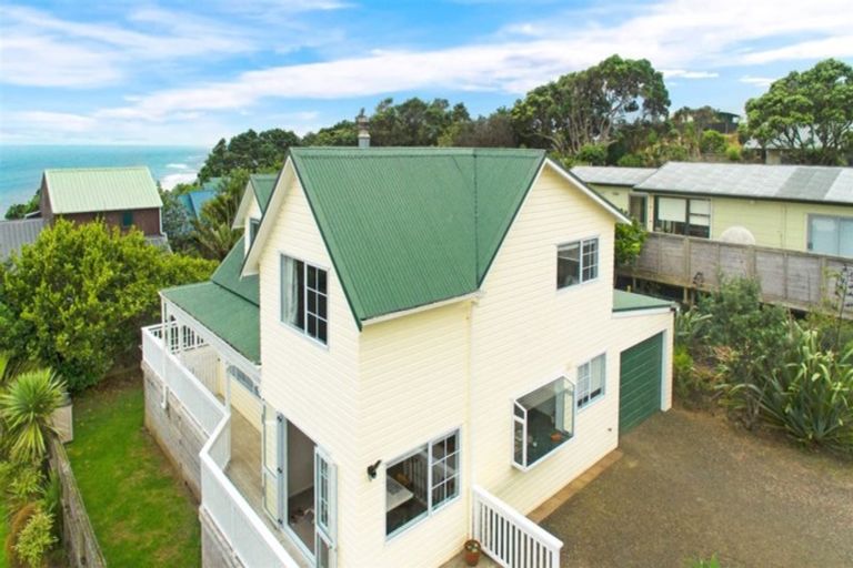 Photo of property in 4 Edwin Mitchelson Road, Muriwai, Waimauku, 0881