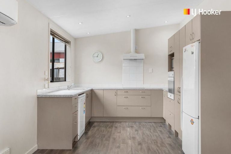 Photo of property in 101 Oxford Street, South Dunedin, Dunedin, 9012