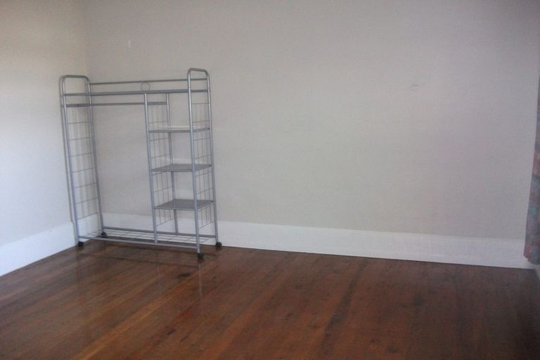 Photo of property in 341 Barbadoes Street, Christchurch Central, Christchurch, 8011