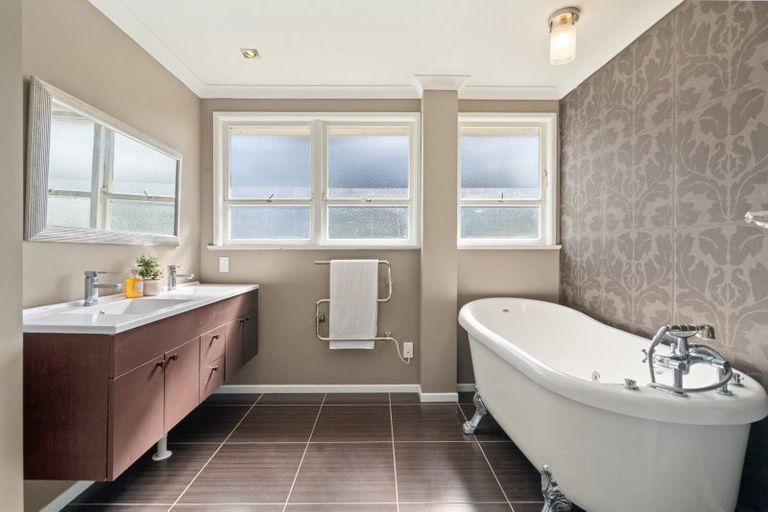 Photo of property in 21 Highfield Crescent, Brookfield, Tauranga, 3110