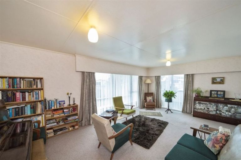 Photo of property in 7 Kamahi Avenue, Hawera, 4610