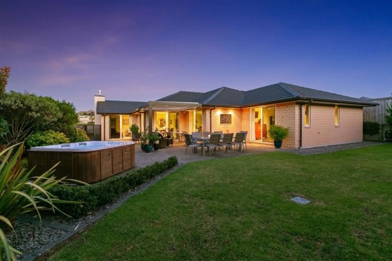 Photo of property in 7 Laura Avenue, Ohauiti, Tauranga, 3112