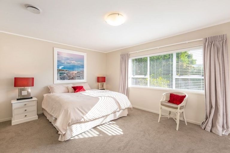 Photo of property in 2/38 East Coast Road, Milford, Auckland, 0620
