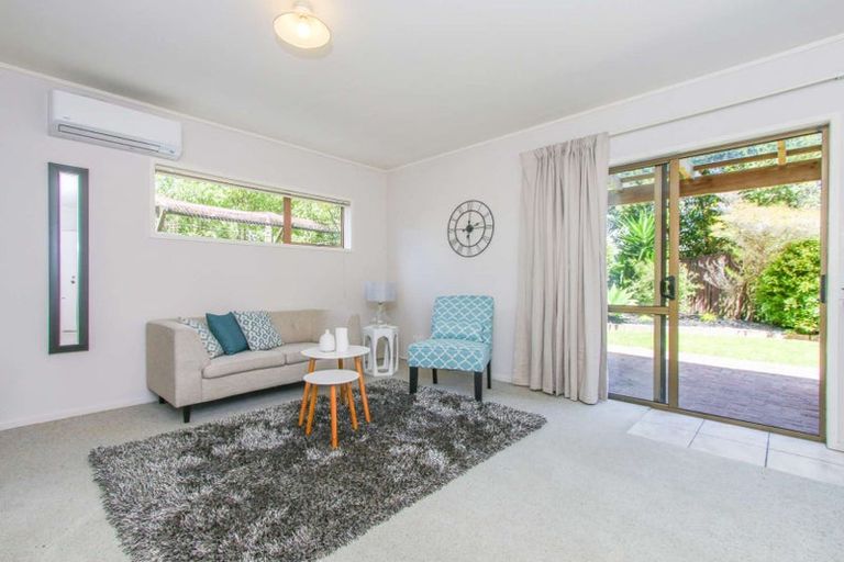 Photo of property in 2/7 Malloy Place, Eastern Beach, Auckland, 2012