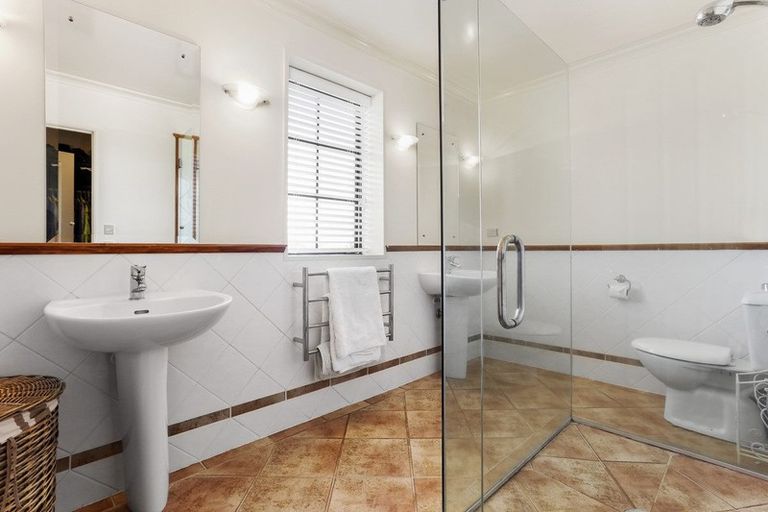 Photo of property in 39 Regency Park Drive, Gulf Harbour, Whangaparaoa, 0930