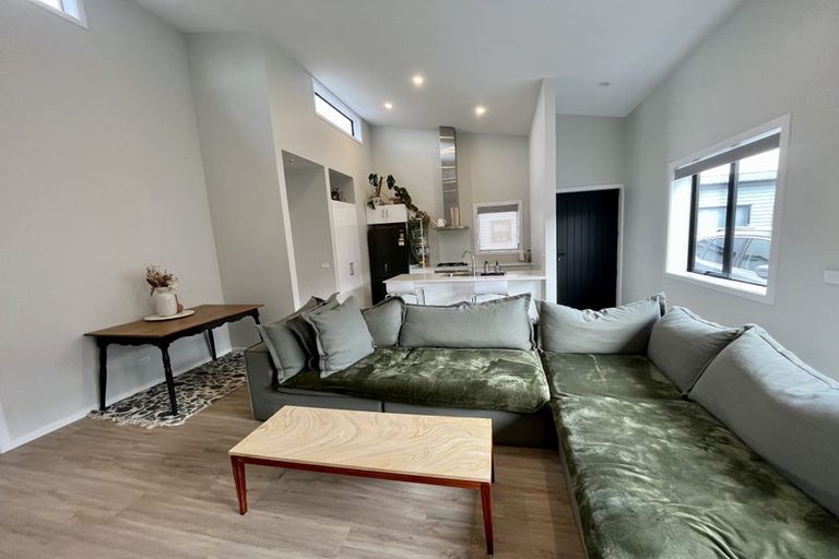 Photo of property in 21d Margaret Road, Raumati Beach, Paraparaumu, 5032